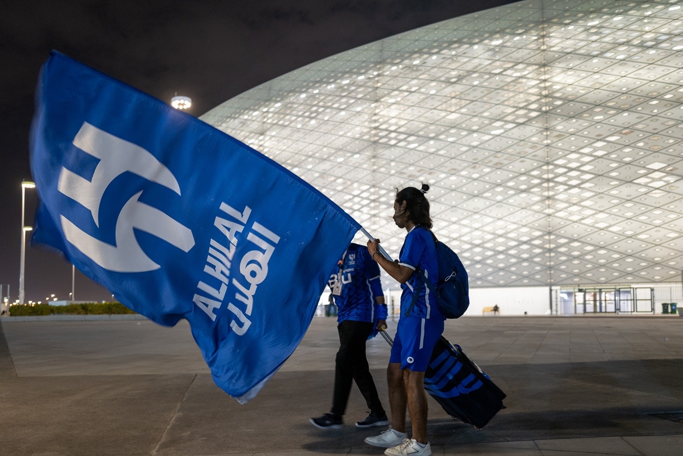 مفاوضات الهلال السعودي لضم جون لوكومي: آخر التطورات